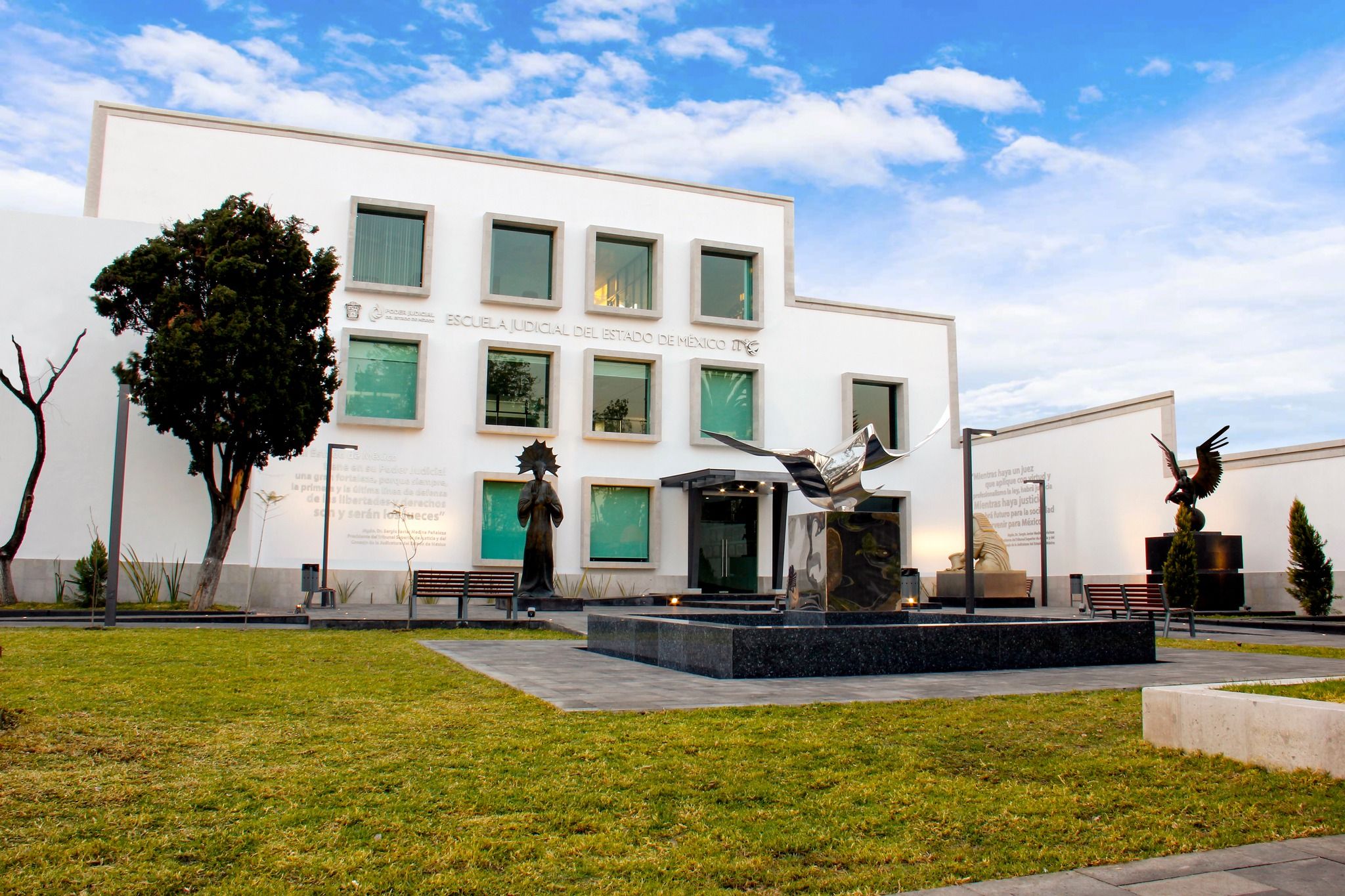 llᐈ Escuela Judicial del Estado de México